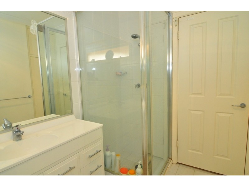 1/16 Laurel Close, Riverton WA 6148