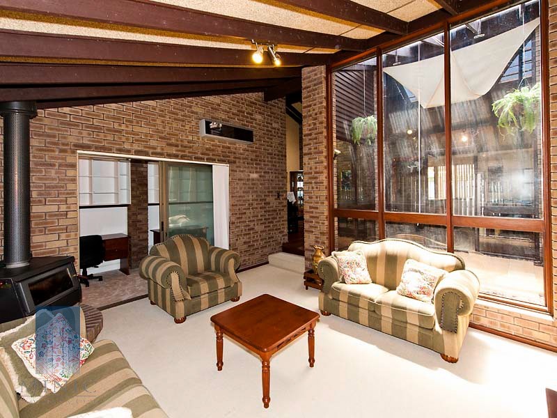 6 Lyal Court, Thornlie WA 6108