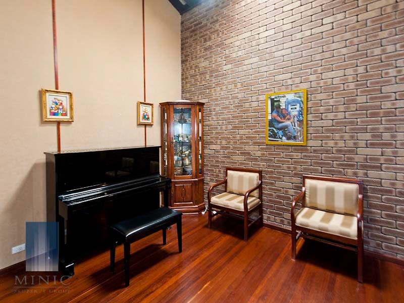 6 Lyal Court, Thornlie WA 6108