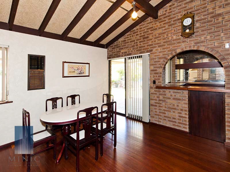 6 Lyal Court, Thornlie WA 6108