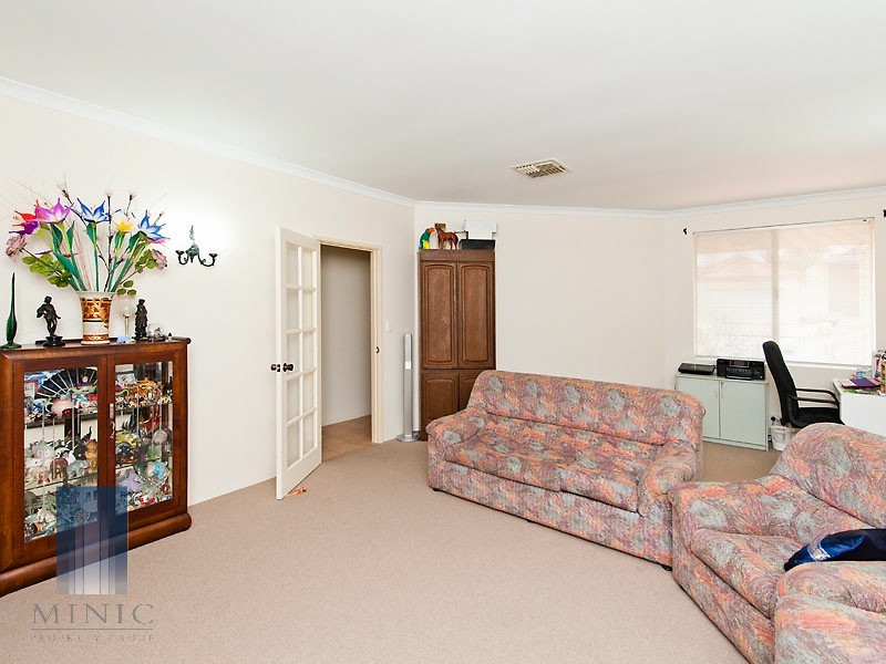 66 Willespie Drive, Pearsall WA 6065