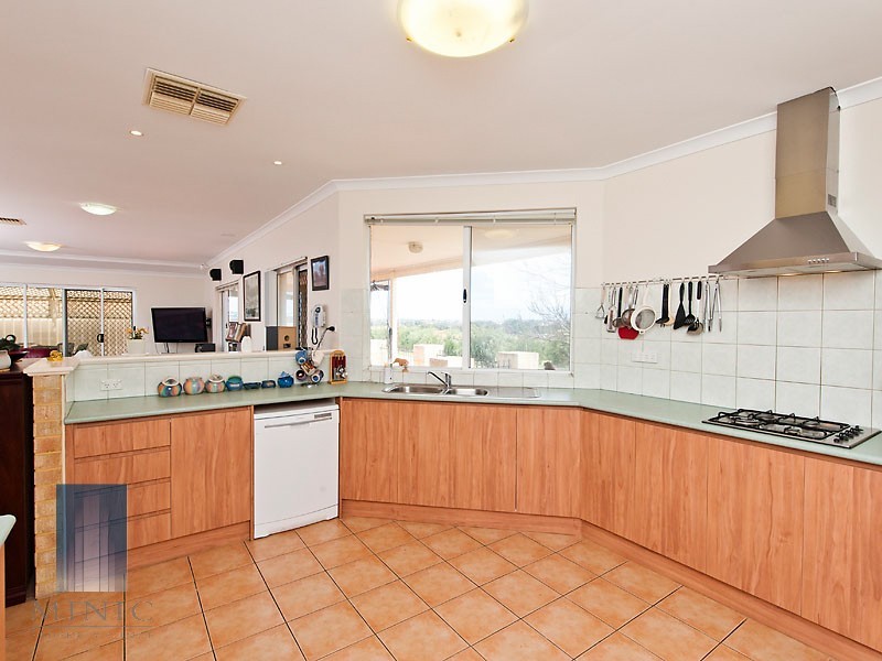 66 Willespie Drive, Pearsall WA 6065