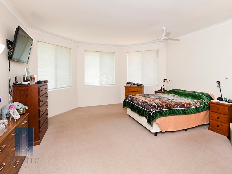 66 Willespie Drive, Pearsall WA 6065