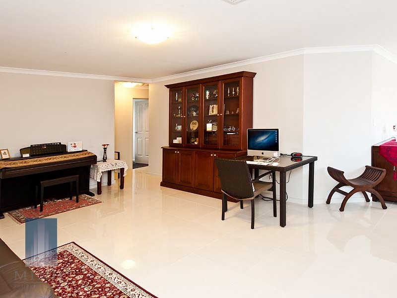 198 Manning Road, Wilson WA 6107