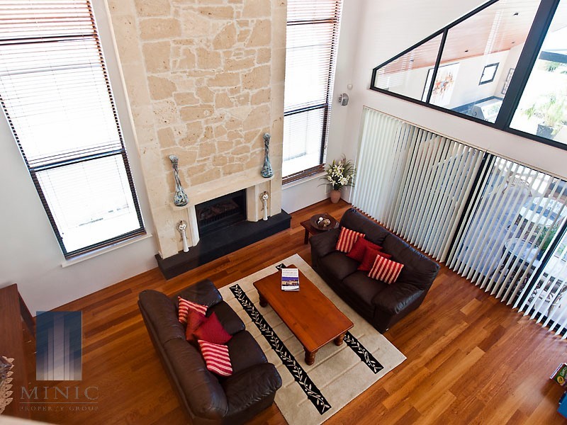 20 Hogg Avenue, Salter Point WA 6152