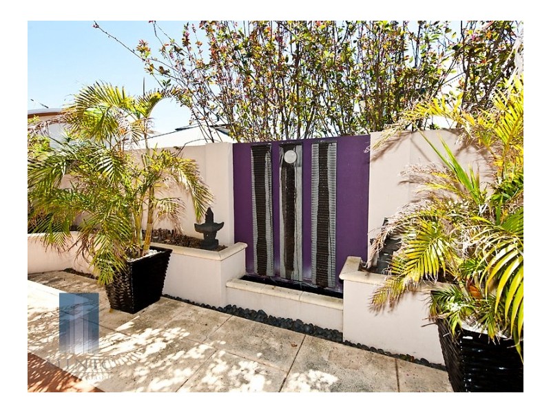 20 Hogg Avenue, Salter Point WA 6152