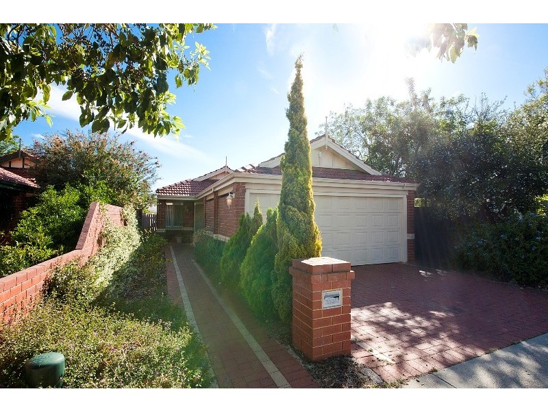 77 Bungaree Road, Wilson WA 6107