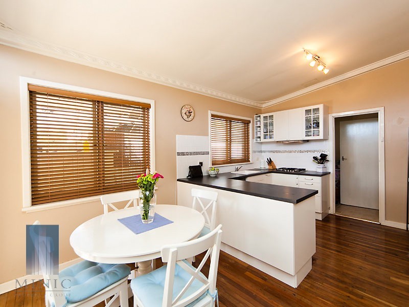 38 Wavel Avenue, Riverton WA 6148