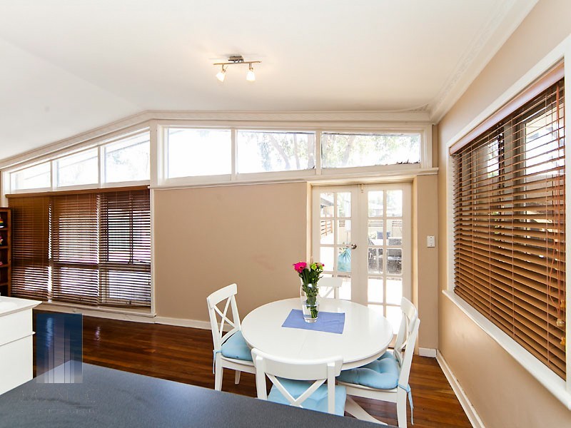 38 Wavel Avenue, Riverton WA 6148