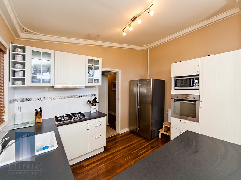 38 Wavel Avenue, Riverton WA 6148