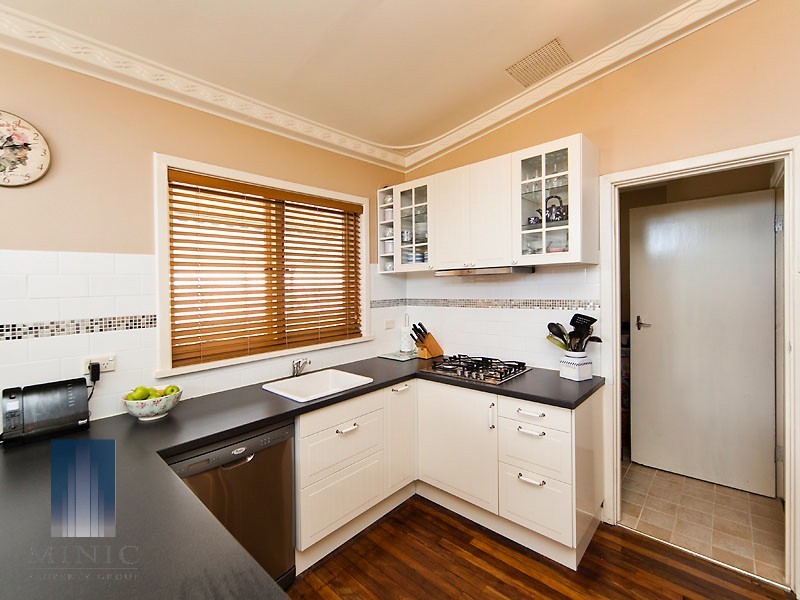 38 Wavel Avenue, Riverton WA 6148