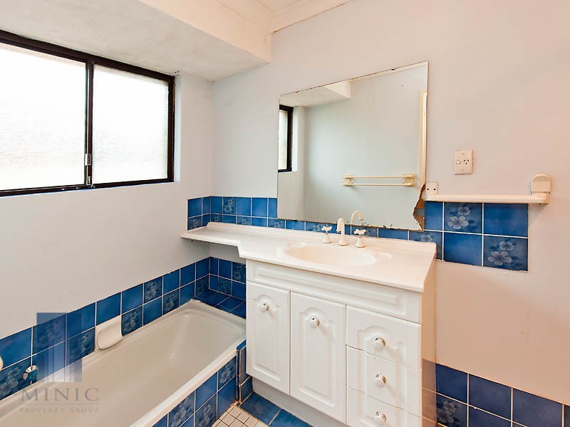 4 Saffron Court, Riverton WA 6148