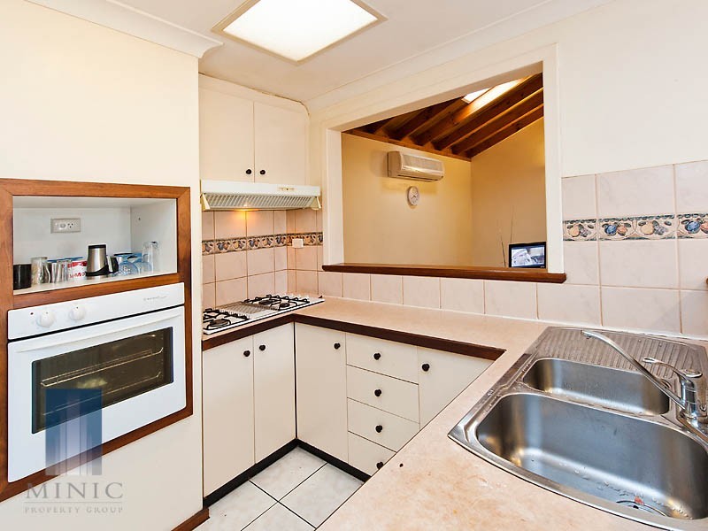 4 Saffron Court, Riverton WA 6148