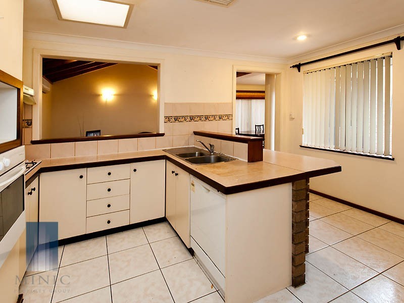 4 Saffron Court, Riverton WA 6148