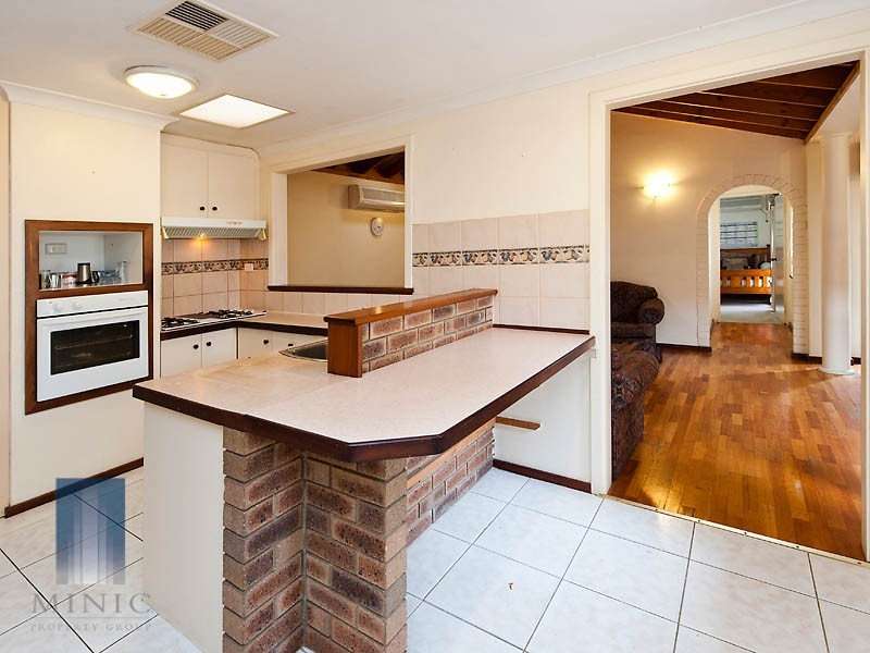 4 Saffron Court, Riverton WA 6148