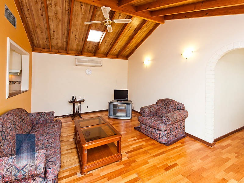 4 Saffron Court, Riverton WA 6148