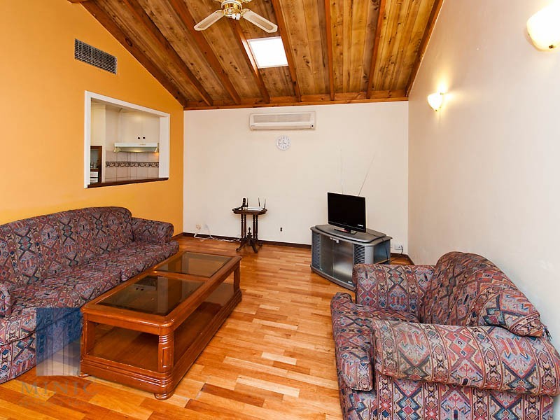 4 Saffron Court, Riverton WA 6148