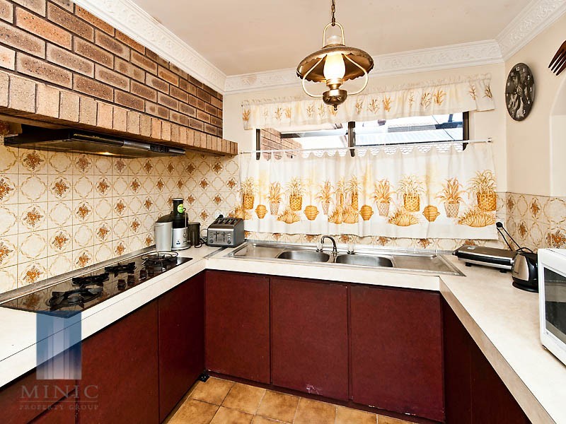 7 Dauphin Place, Willetton WA 6155
