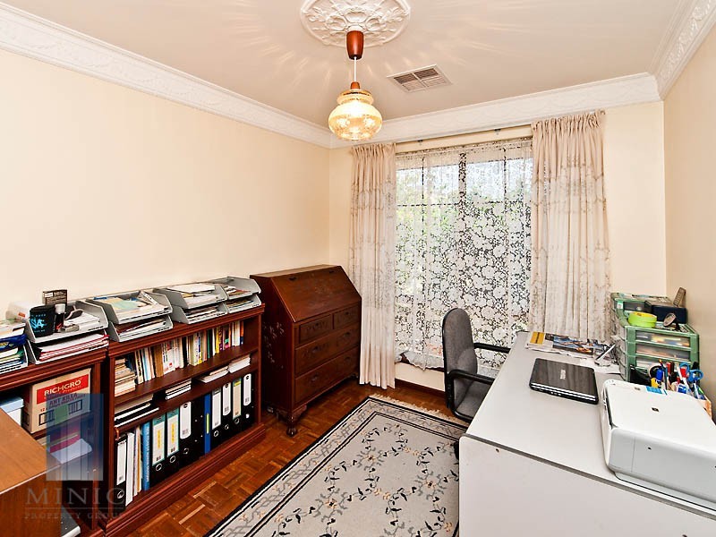 7 Dauphin Place, Willetton WA 6155