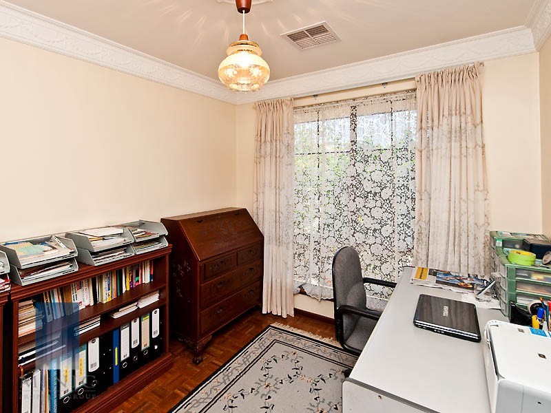 7 Dauphin Place, Willetton WA 6155