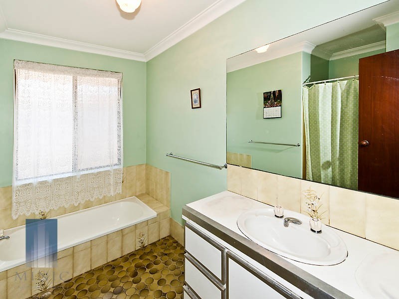 7 Dauphin Place, Willetton WA 6155