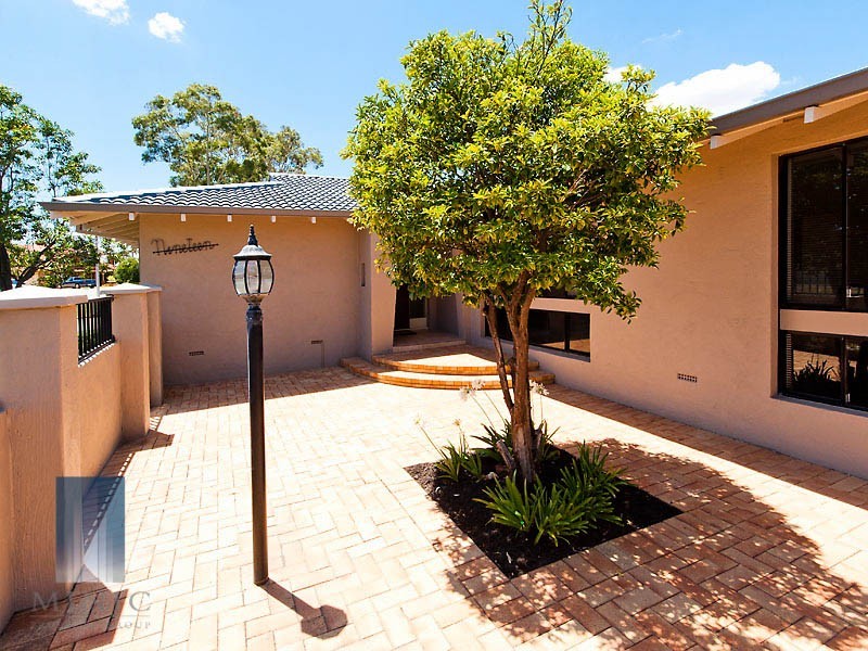 19 More Crescent, Bull Creek WA 6149