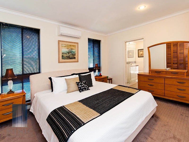 19 More Crescent, Bull Creek WA 6149