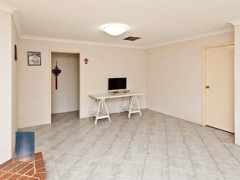 6 Bree Close, Atwell WA 6164