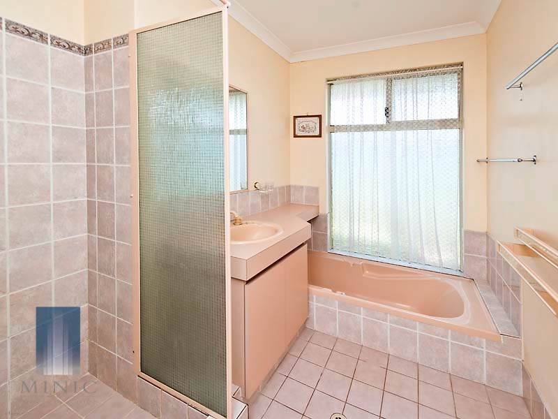 6 Bree Close, Atwell WA 6164