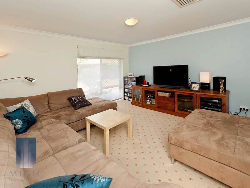 9/9 Dewey Street, Shelley WA 6148