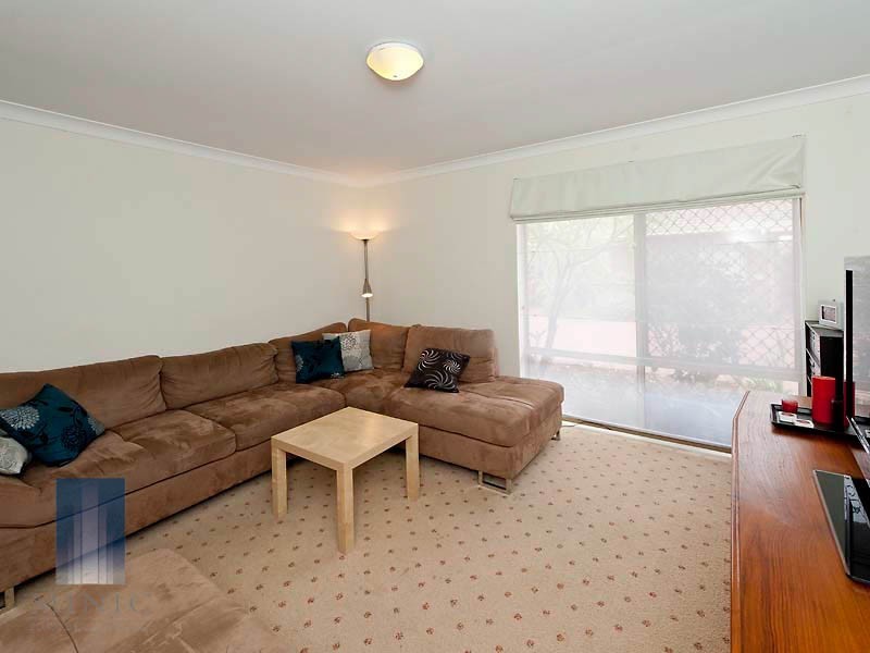 9/9 Dewey Street, Shelley WA 6148