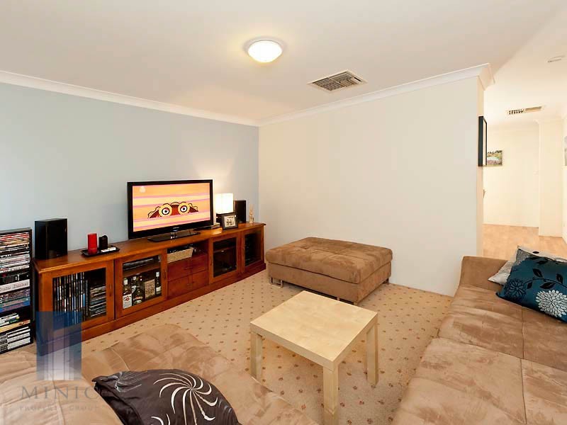 9/9 Dewey Street, Shelley WA 6148