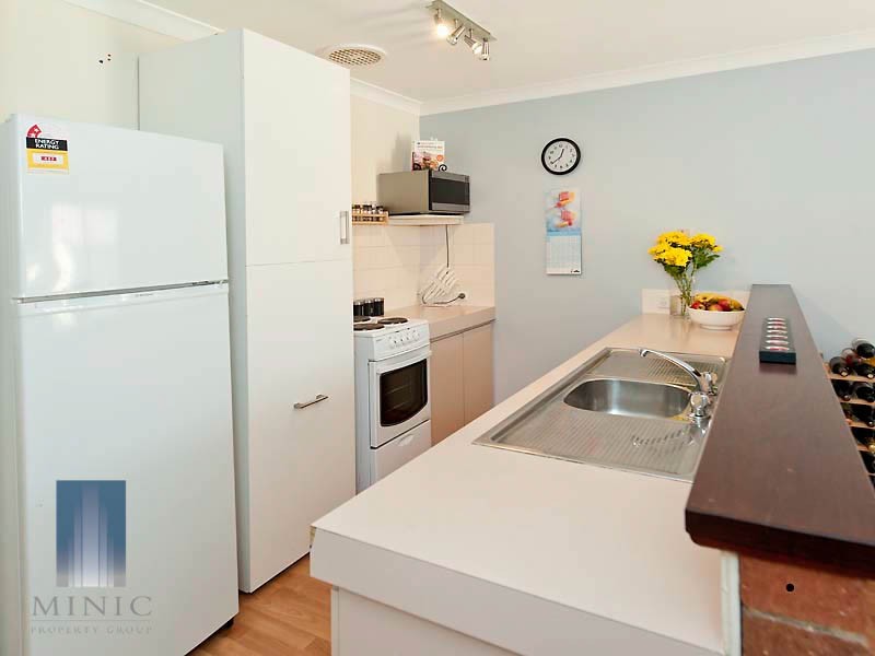 9/9 Dewey Street, Shelley WA 6148