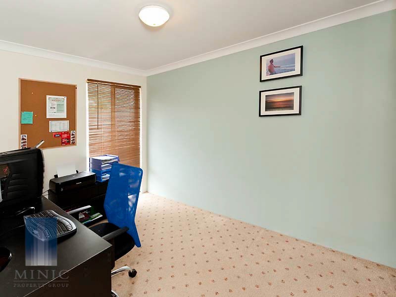 9/9 Dewey Street, Shelley WA 6148