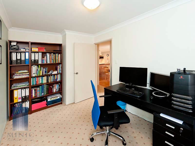 9/9 Dewey Street, Shelley WA 6148