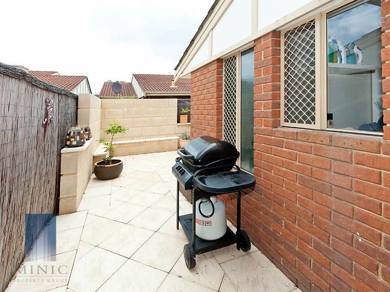 9/9 Dewey Street, Shelley WA 6148