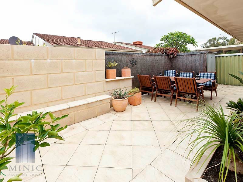 9/9 Dewey Street, Shelley WA 6148