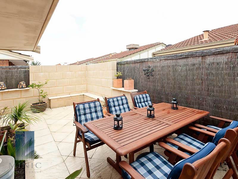 9/9 Dewey Street, Shelley WA 6148