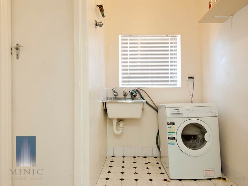 Unit 1/33 Centre Street, Queens Park WA 6107