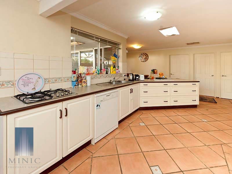 20 Langham Garden, Wilson WA 6107