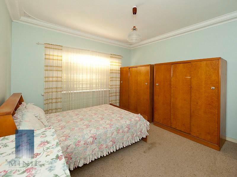 21 Pitt Street, St James WA 6102