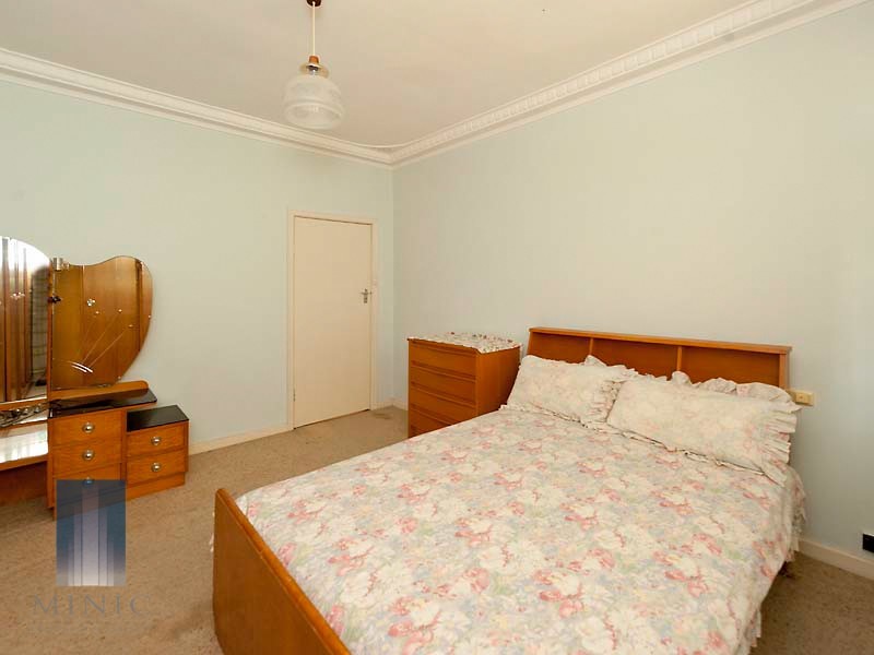 21 Pitt Street, St James WA 6102