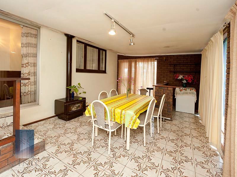 21 Pitt Street, St James WA 6102