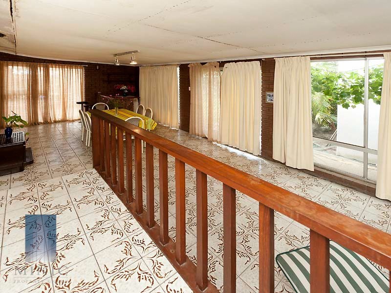 21 Pitt Street, St James WA 6102