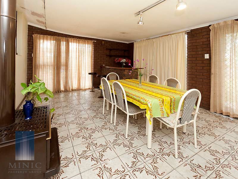 21 Pitt Street, St James WA 6102