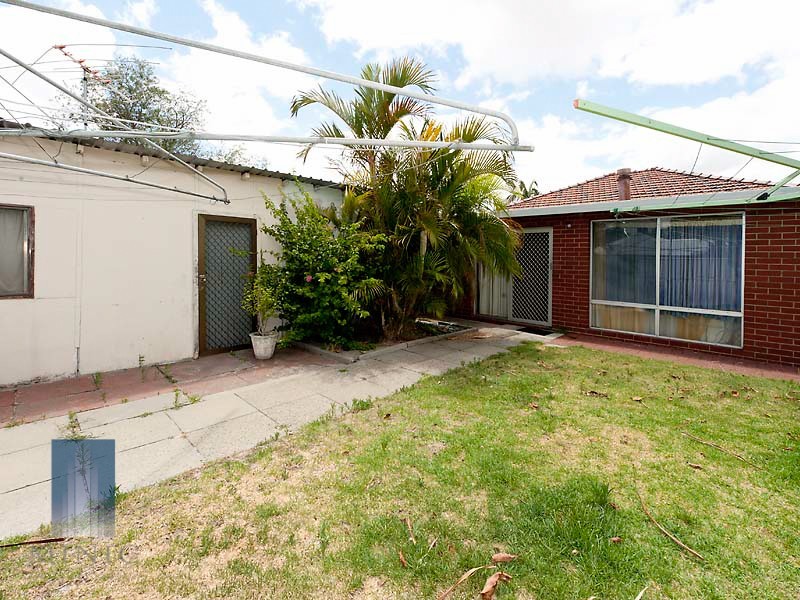 21 Pitt Street, St James WA 6102