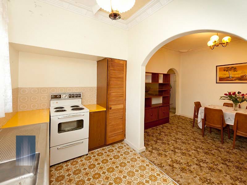 21 Pitt Street, St James WA 6102