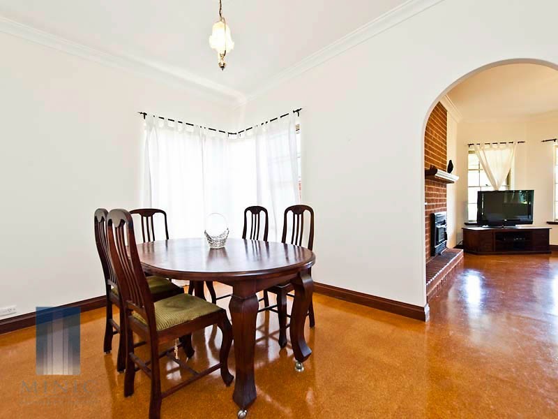 71 Bywater Way, Wilson WA 6107
