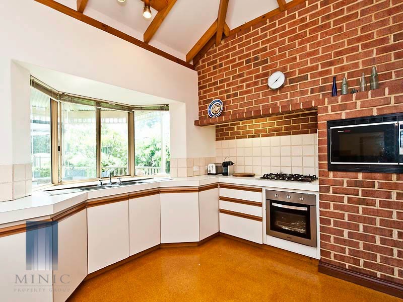 71 Bywater Way, Wilson WA 6107