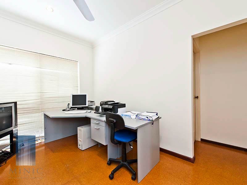 71 Bywater Way, Wilson WA 6107